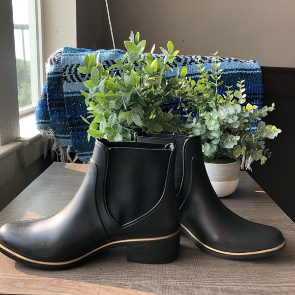 KATE SPADE Chelsea Black Gold Ankle Rain Boots - Picture 7 of 7